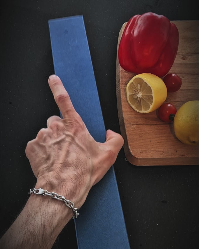 demo video and unboxing of damascus chef knife